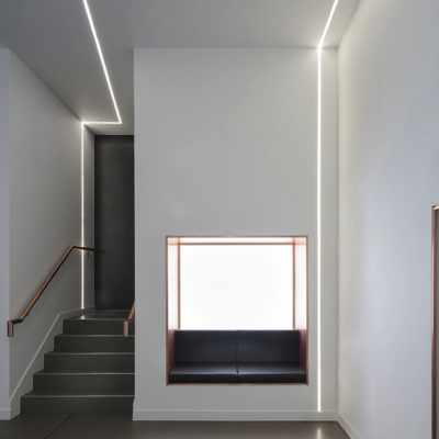 Bon prix Extrusion 2m 2.5m 3m 6063 profil de plancher de T5 W27.5mm LED en ligne