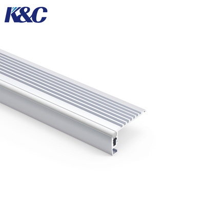 Bon prix Profilé en aluminium pour marche LED avec traitement de surface anodisé, alliage 6063 haute résistance en ligne