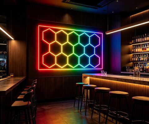 Bon prix Lumière hexagonale LED 14 Hexagones RGB Télécommande Lampe de plafond en nid d'abeille 24V IP20 Éclairage idéal pour salle de sport, salon, garage, bar, ambiance En ligne