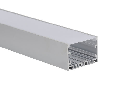 Bon prix la Manche menée par couverture pendante de bande de PC de 6063t5 50x50mm avec le diffuseur en ligne